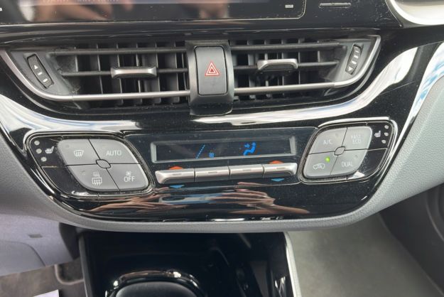 TOYOTA C-HR 1.8 HYBRID 122 JBL EDITION