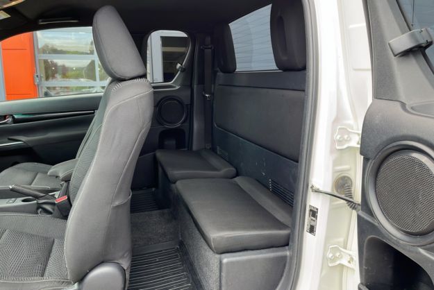 TOYOTA HILUX 2.4 D4D 150 X-TRA CAB LEGENDE