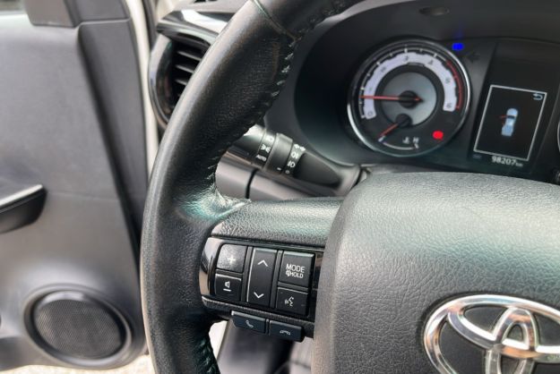 TOYOTA HILUX 2.4 D4D 150 X-TRA CAB LEGENDE