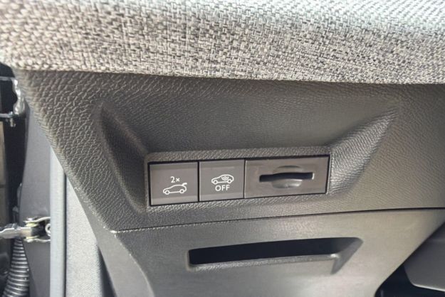 PEUGEOT 3008 HYBRID 145 E-DCS6 GT ALCANTARA