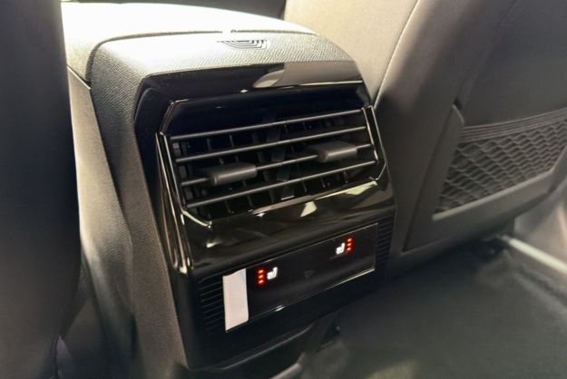 PEUGEOT 3008 HYBRID 145 E-DCS6 GT ALCANTARA