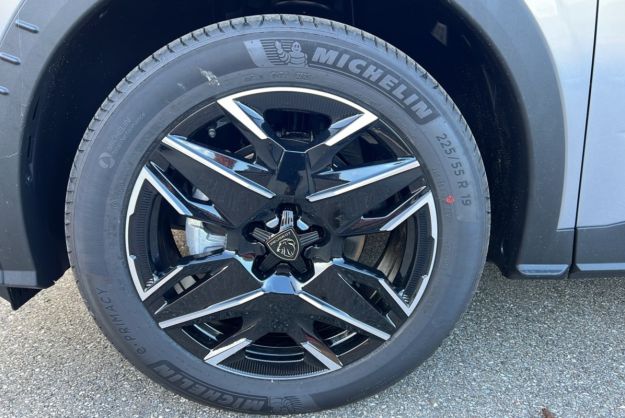 PEUGEOT 3008 HYBRID 145 E-DCS6 GT ALCANTARA