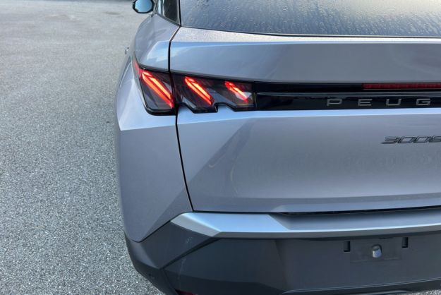 PEUGEOT 3008 HYBRID 145 E-DCS6 GT ALCANTARA