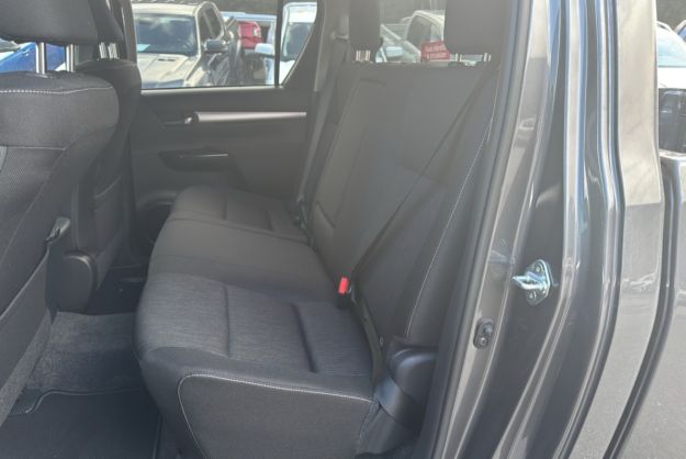 TOYOTA HILUX 2.8 D4-D 204 BVA LEGENDE 4PL