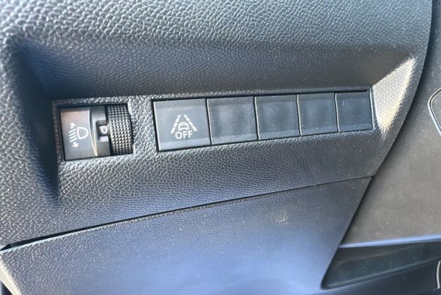 PEUGEOT 2008 1.2 100 ALLURE CAMERA