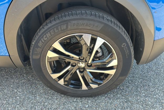 PEUGEOT 2008 1.2 100 ALLURE CAMERA