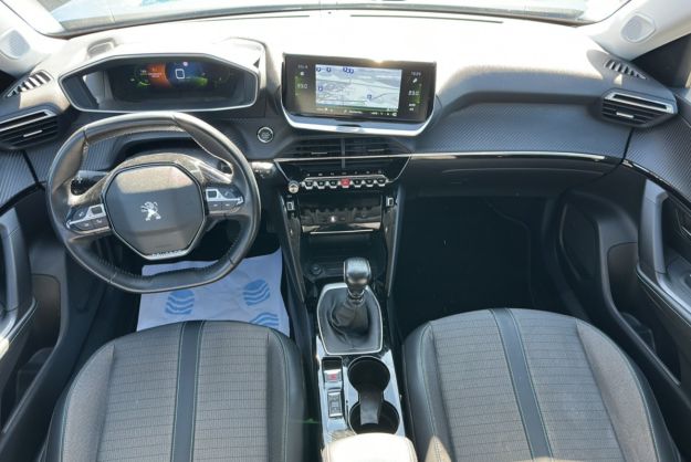 PEUGEOT 2008 1.2 100 ALLURE CAMERA