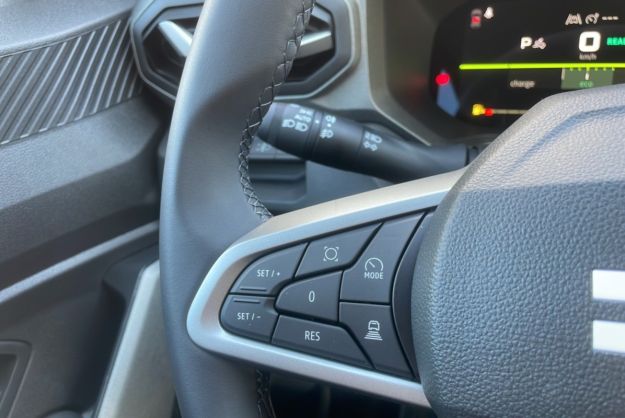 DACIA BIGSTER HYBRID 155 JOURNEY CITY