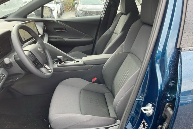 TOYOTA C-HR 1.8 HYBRID 140 DESIGN PK HIVER