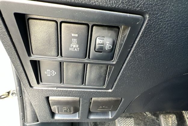 TOYOTA HILUX 2.4 D4D 150 LE CAP CLIM TVA ALU CAB