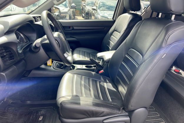 TOYOTA HILUX 2.4 D4D 150 LE CAP CLIM TVA ALU CAB