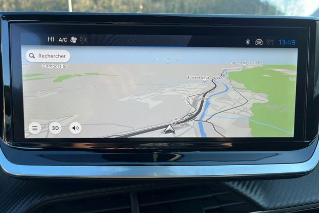 PEUGEOT 2008 HYBRID 145 E-DSC6 GT VISION