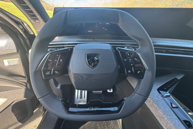 PEUGEOT 3008 NEW HYBRID 145 E-DCS6 GT 360