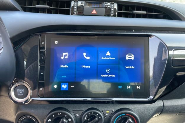 TOYOTA HILUX 2.8 204 X-TRA CAB LE CAP MY25