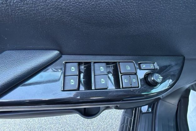 TOYOTA HILUX 2.4 150 BVA DOUBLE CAB LOUNGE