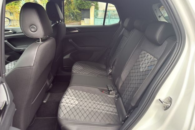 VOLKSWAGEN T-CROSS TSI 116 DSG7 R-LINE