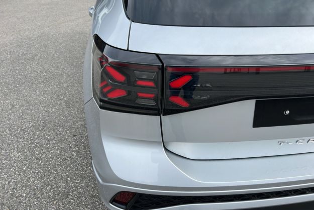 VOLKSWAGEN T-CROSS TSI 116 DSG7 R-LINE