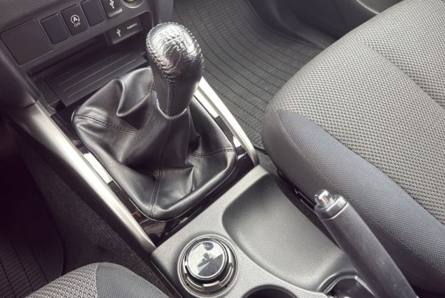 MITSUBISHI L200 2.4 DI-D 181 INTENSE HARD TOP