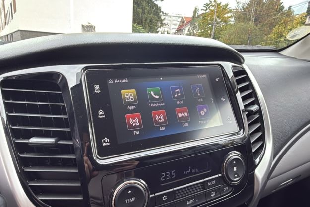 MITSUBISHI L200 2.4 DI-D 181 INTENSE HARD TOP