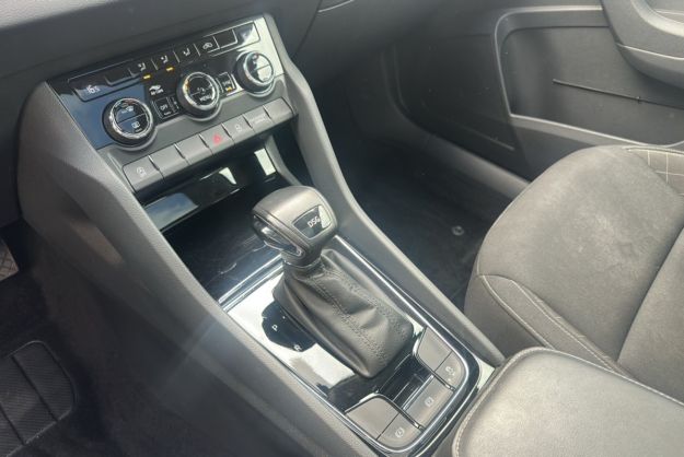 SKODA KAROQ 1.5 TSI 150 DSG7 AMBITION TPANO