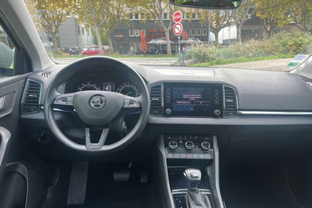 SKODA KAROQ 1.5 TSI 150 DSG7 AMBITION TPANO