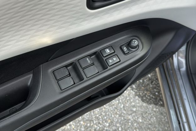 SUZUKI SWIFT 1.2 HYBRID 83 ALLGRIP PRIVILEGE