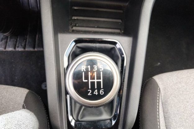 RENAULT CLIO V TCE 90 EVOLUTION