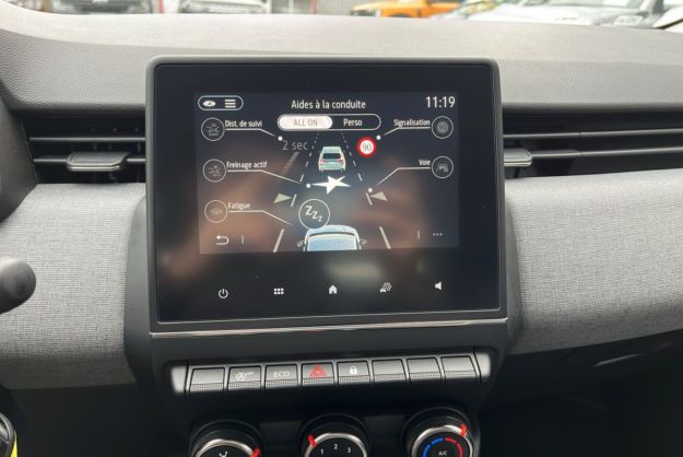 RENAULT CLIO V TCE 90 EVOLUTION