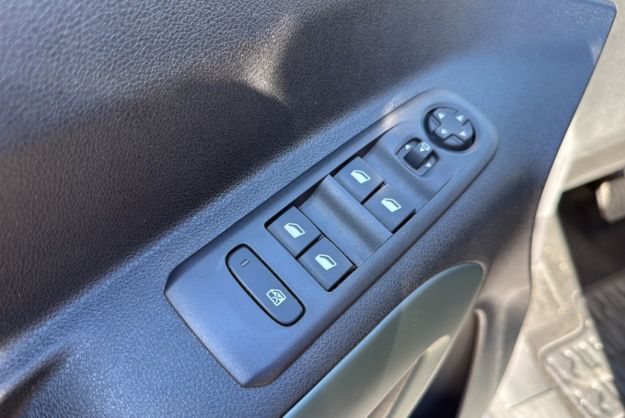 CITROEN BERLINGO 1.5 HDI 130 EAT8 SHINE XTR