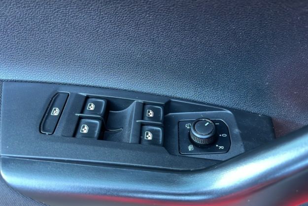 VOLKSWAGEN POLO 1.0 95 IQ.DRIVE DSG7