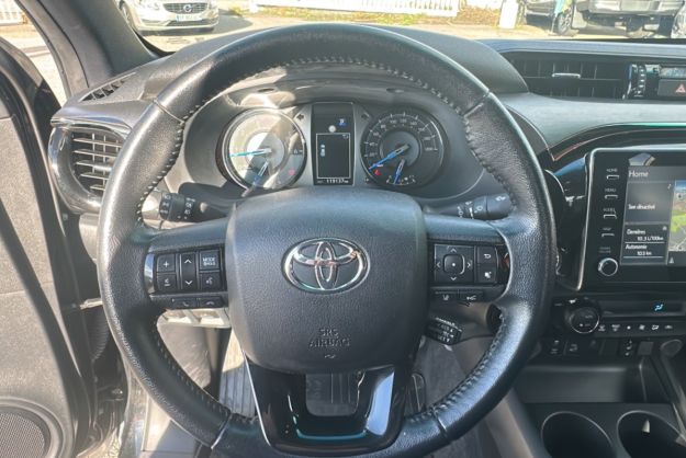 TOYOTA HILUX X-TRA D-4D 204 BVA INVINCIBLE