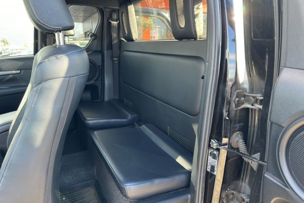 TOYOTA HILUX X-TRA D-4D 204 BVA INVINCIBLE