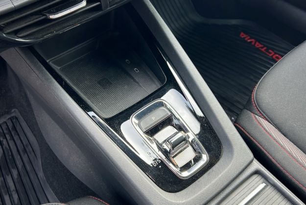 SKODA OCTAVIA RS COMBI IV 2.0 TDI 200 DSG7