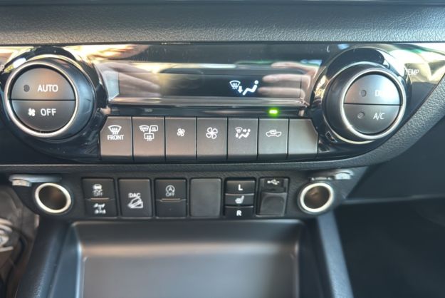 TOYOTA HILUX 2.8 D4-D 204 LEGENDE 4PL BVM6