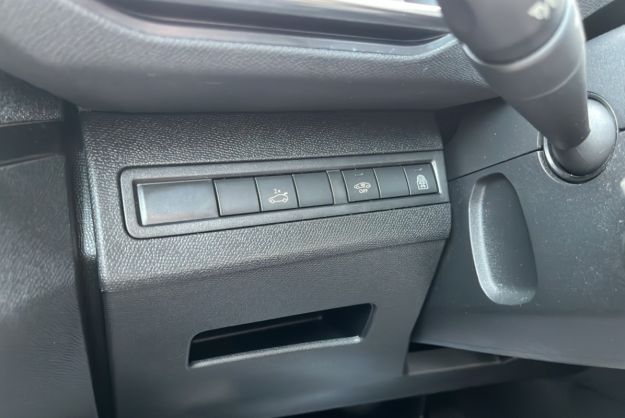 PEUGEOT 3008 1.5 BLUEHDI 130 EAT8