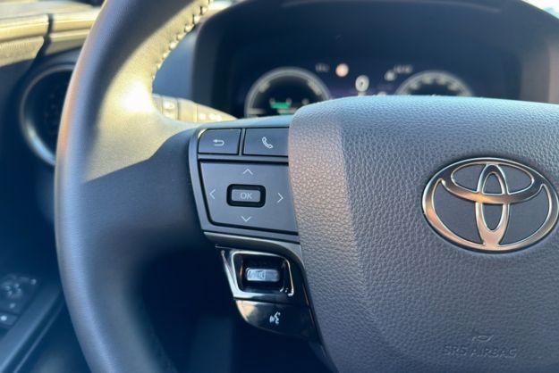 TOYOTA C-HR 1.8 HYBRID 140 DESIGN PK HIVER