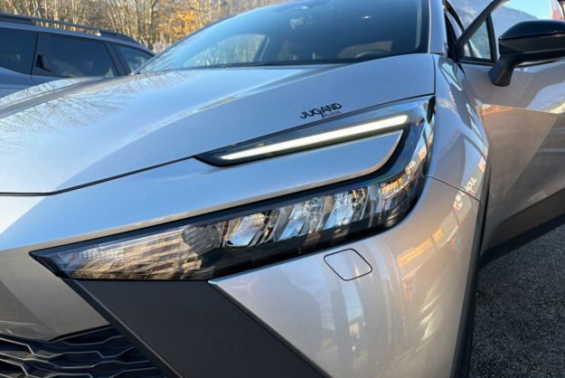 TOYOTA C-HR 1.8 HYBRID140 DESIGN PK HIVER