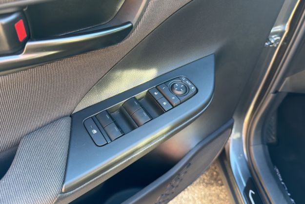 TOYOTA C-HR 1.8 HYBRID140 DESIGN PK HIVER