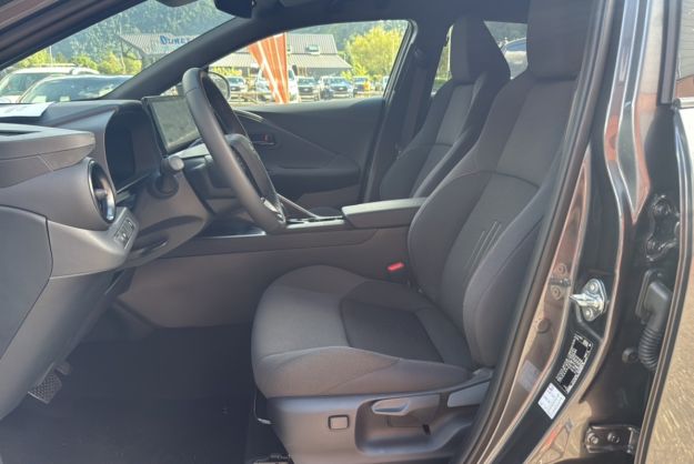 TOYOTA C-HR 1.8 HYBRID 140 DESIGN PK HIVER