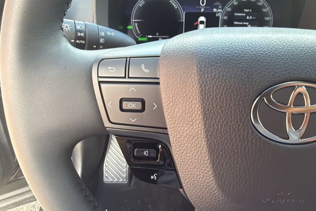 TOYOTA C-HR 1.8 HYBRID 140 DESIGN PK HIVER