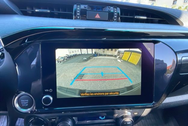 TOYOTA HILUX X-TRA D-4D 204 BVA INVINCIBLE