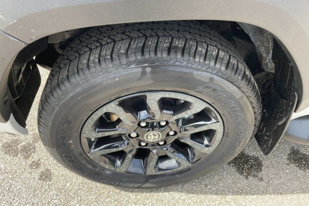 TOYOTA HILUX X-TRA D-4D 204 INVINCIBLE