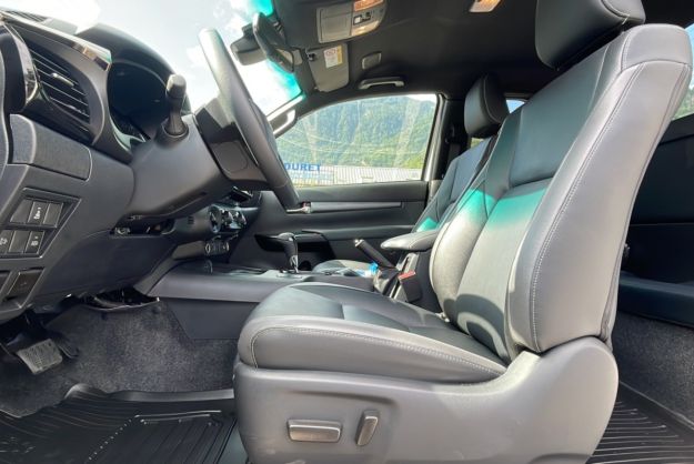 TOYOTA HILUX X-TRA D-4D 204 INVINCIBLE