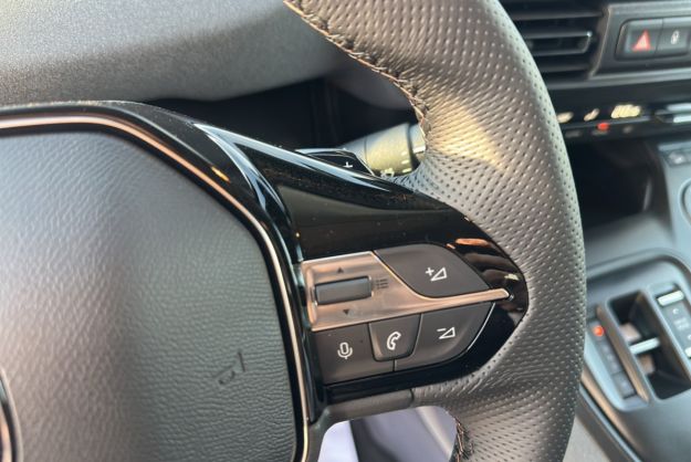 PEUGEOT RIFTER BLUEHDI 130 EAT8 GT PLUS