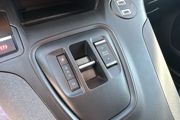 PEUGEOT RIFTER BLUEHDI 130 EAT8 GT PLUS