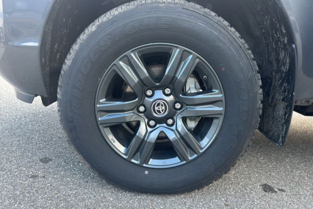 TOYOTA HILUX 2.8 D4-D 204 BVA LEGENDE 4PL