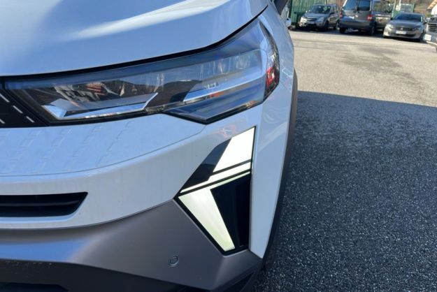 RENAULT CAPTUR E-TECH 160 ESPRIT ALPINE 360