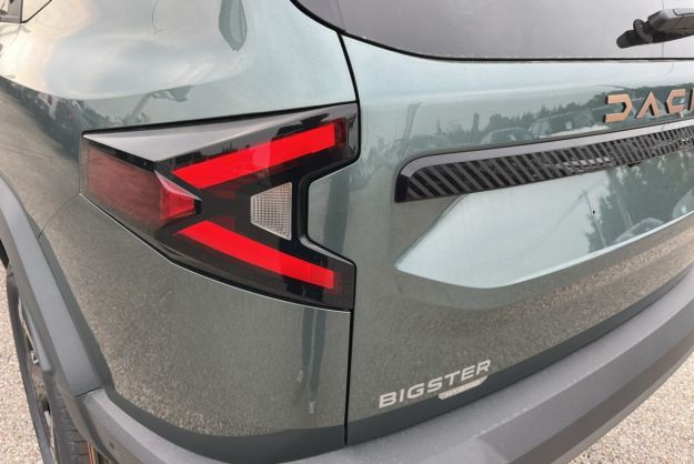 DACIA BIGSTER HYBRID-G 150 4X4 EXTREME PLUS