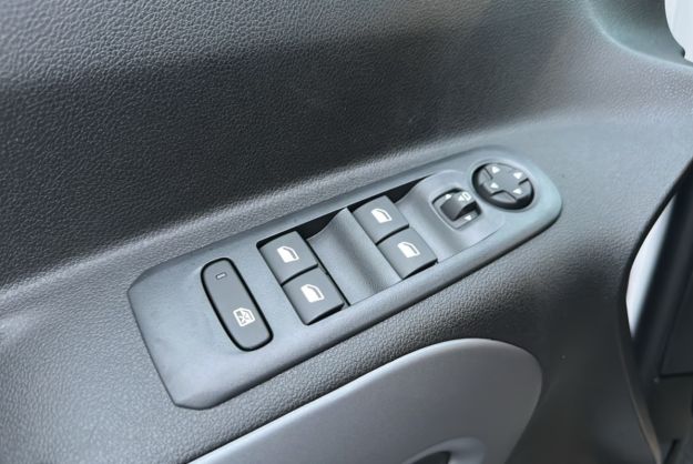 CITROEN BERLINGO BLUEHDI 130 EAT8 MAX 5PL N1