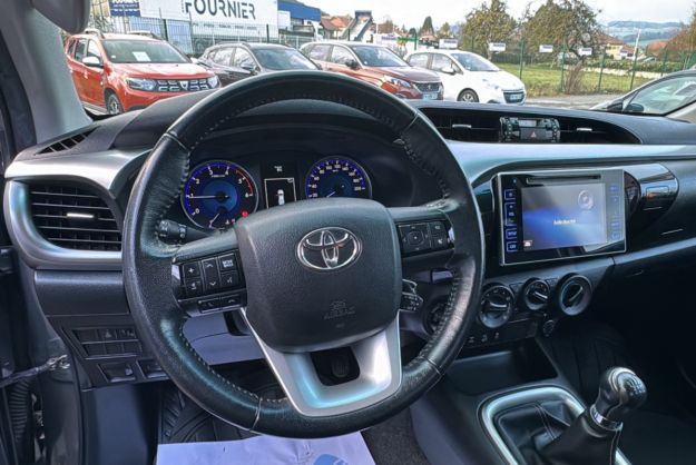 TOYOTA HILUX 2.4 150 X-TRA LEGENDE BVM6 